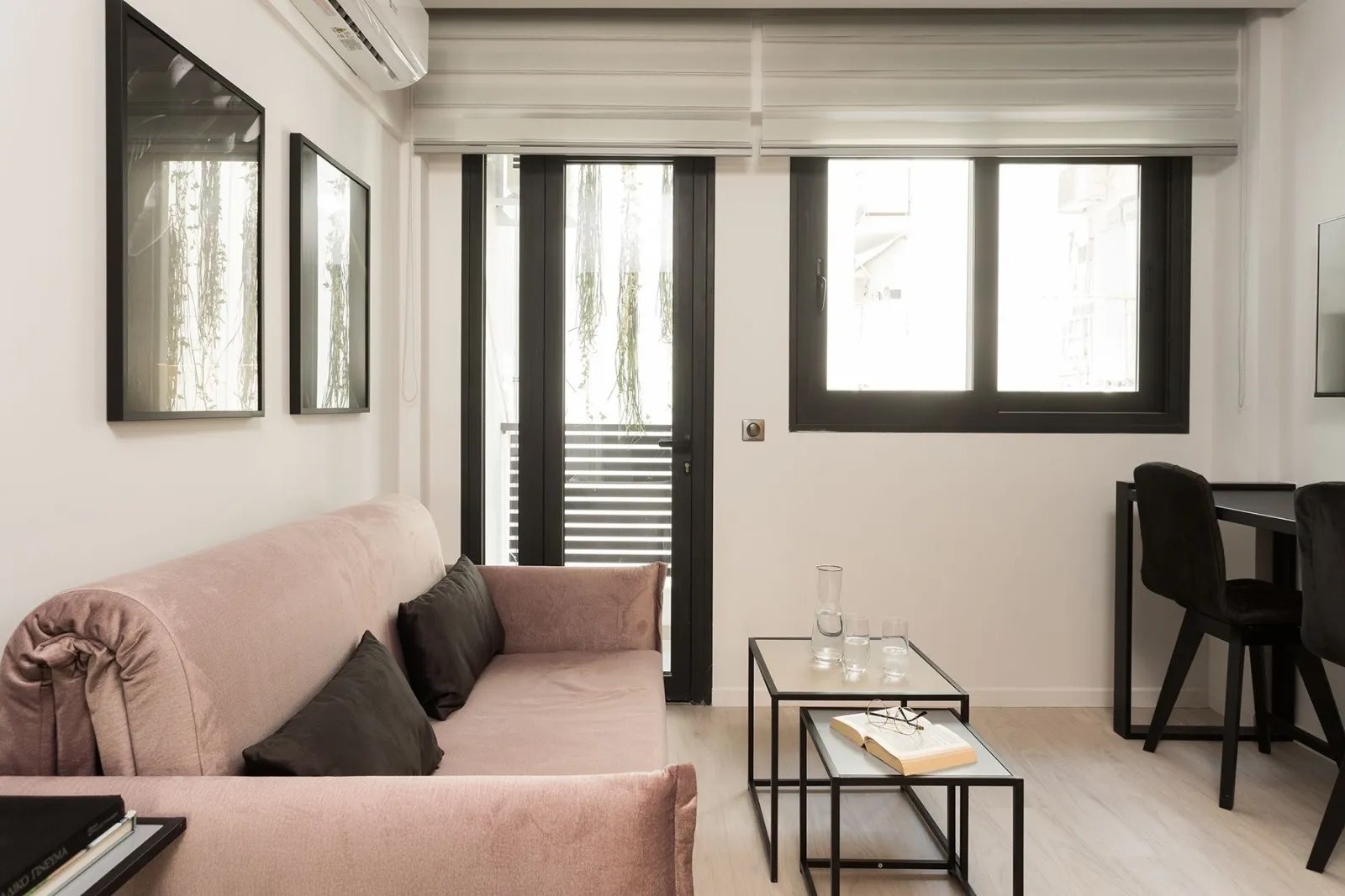 EASY 1-Bedroom Apartment