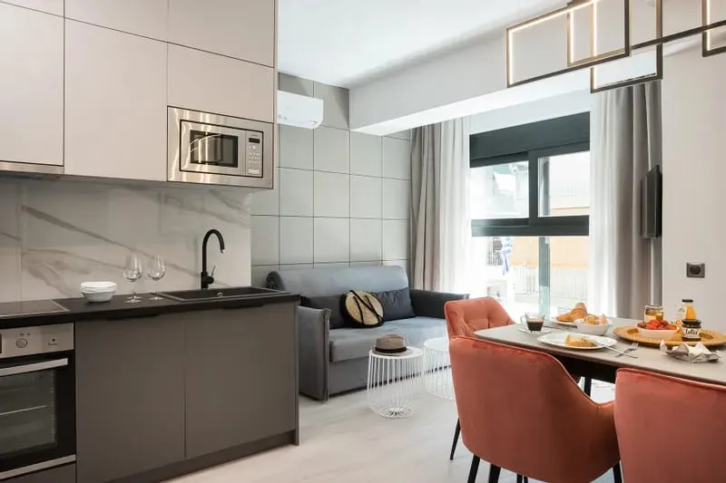 EASY 2-Bedroom Apartment