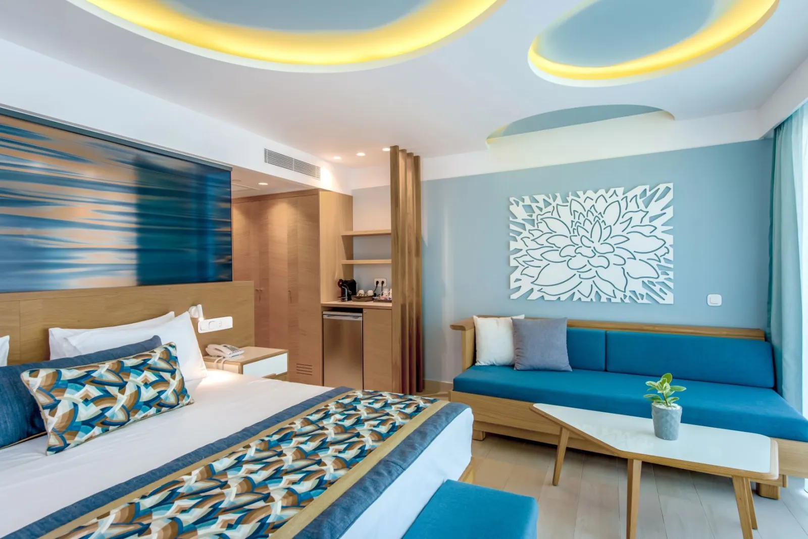 Deluxe Double Pool or Sea View with Individual Pool