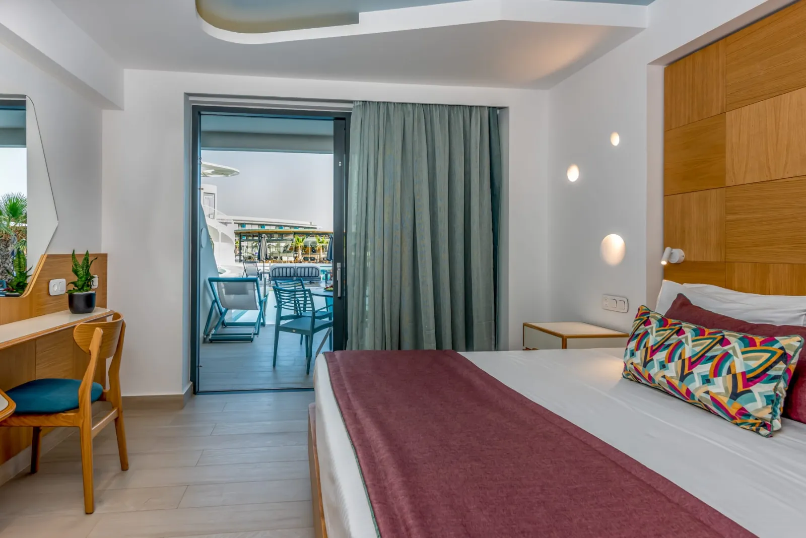 Superior Exclusive Pool or Sea View with Individual Pool