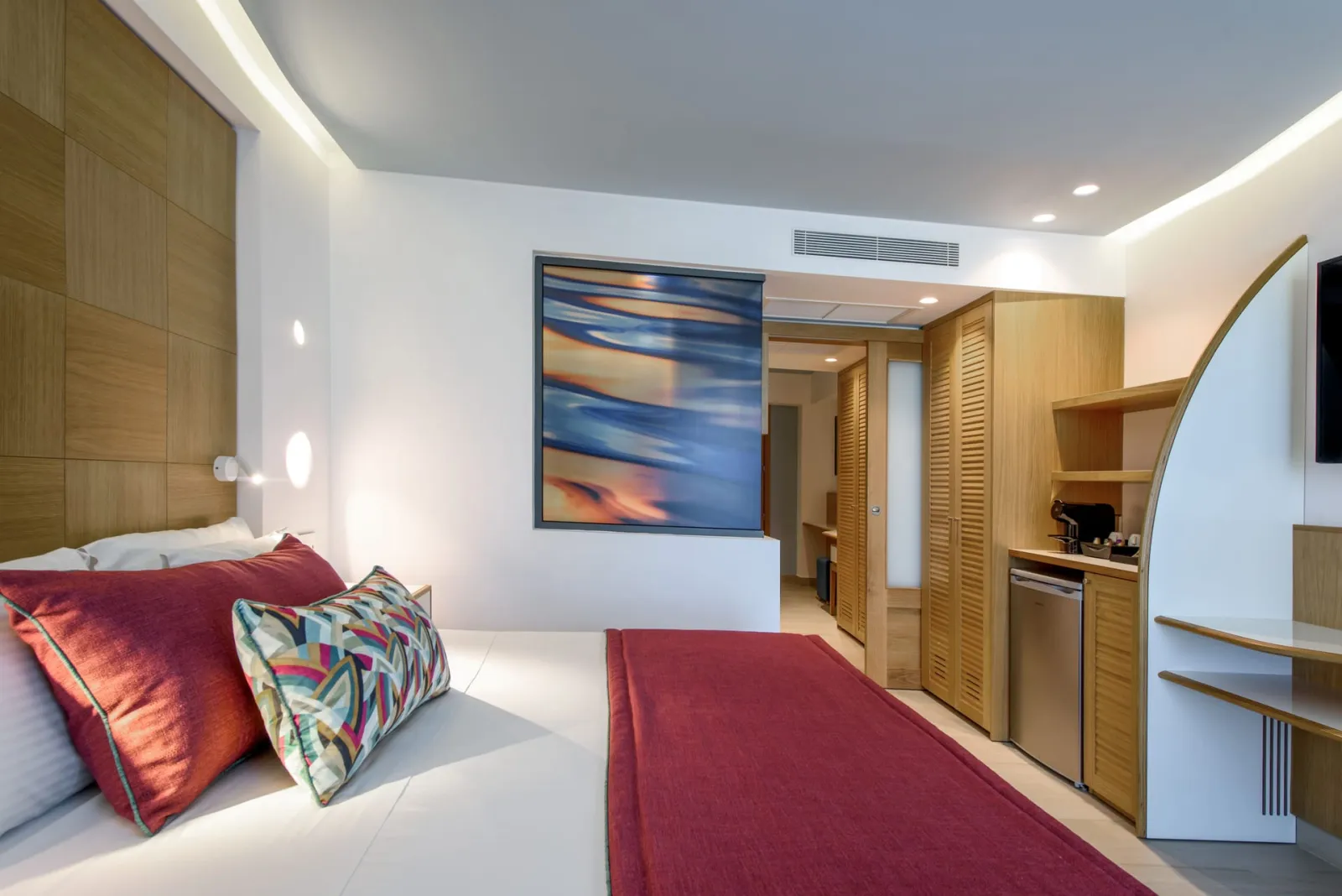 2 Bedroom Family Pool or Sea View
