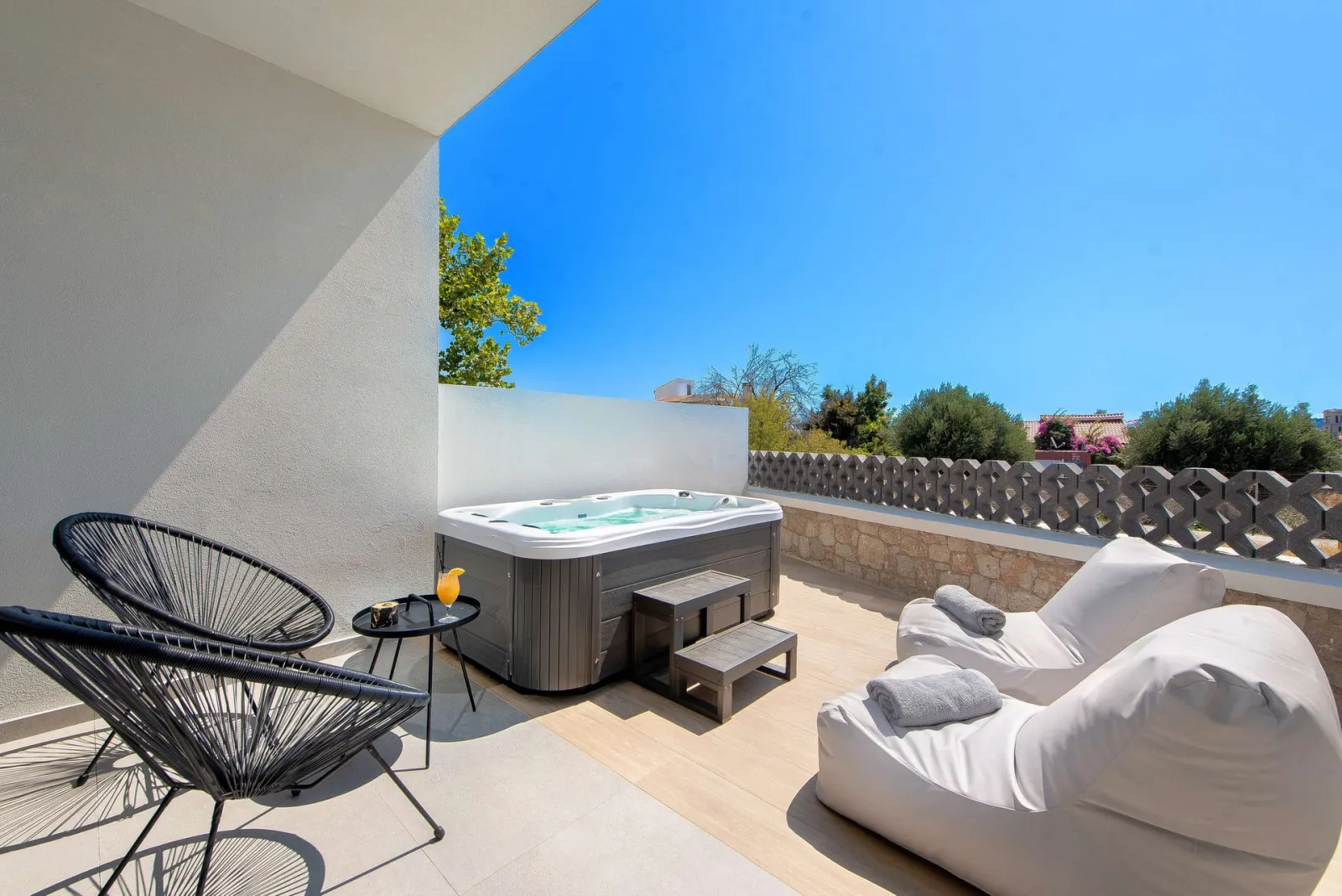 Junior Suite with Heated Jacuzzi 30m2