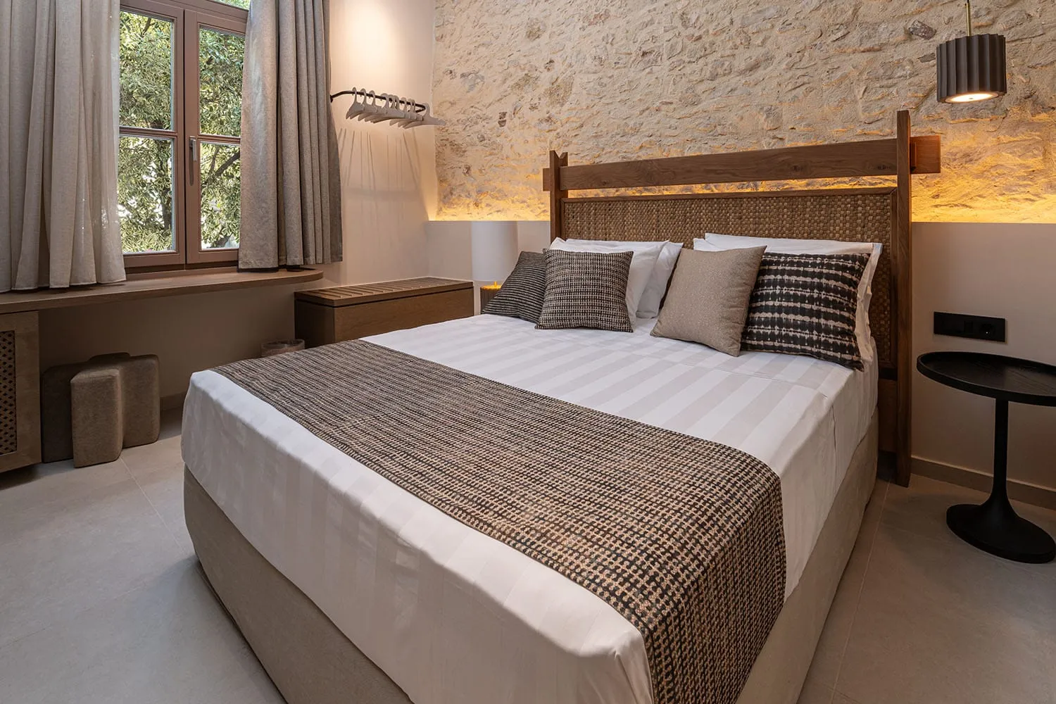 Deluxe Double Room (Elizabeth Taylor)