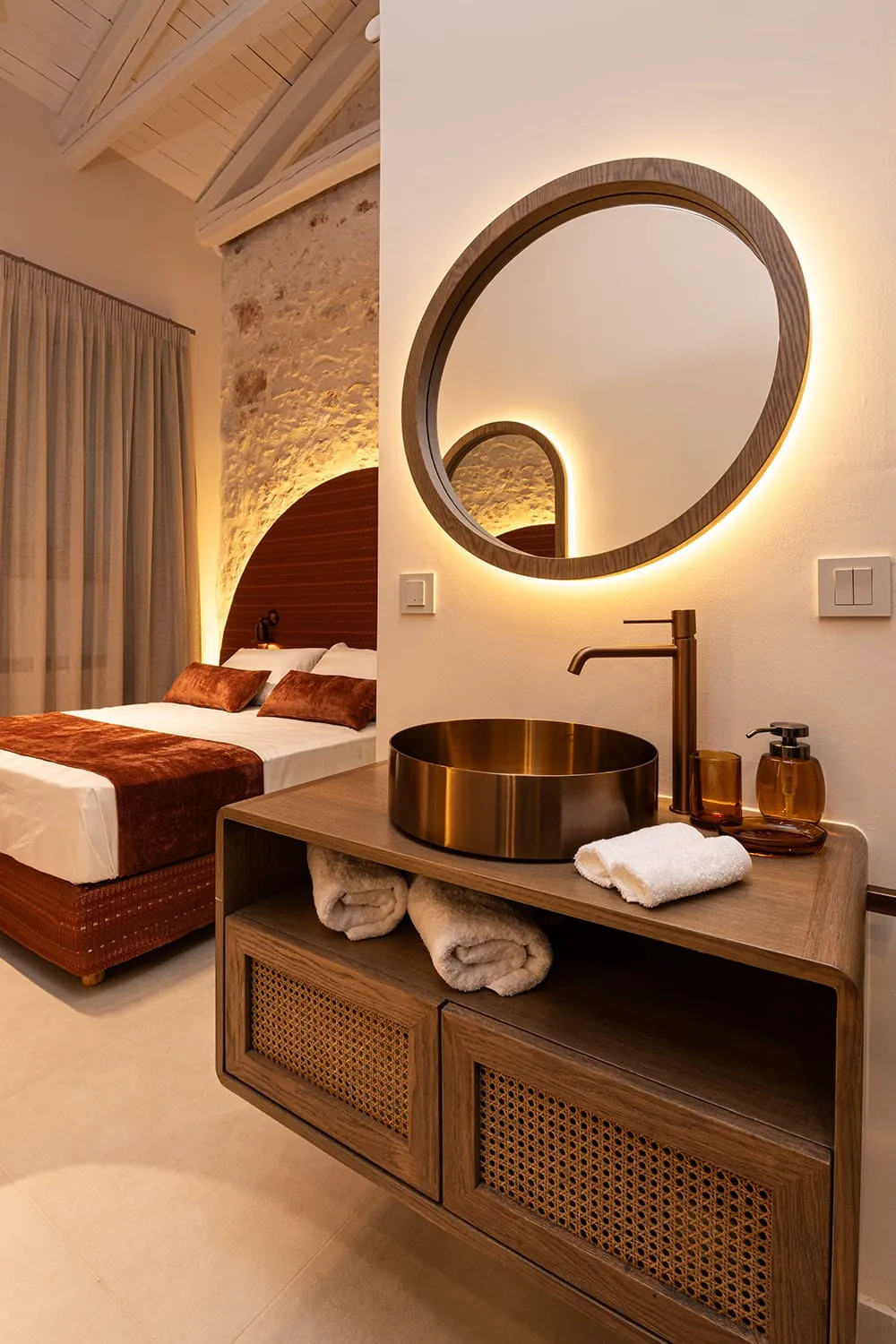 Deluxe Double Room (Rita Hayworth)