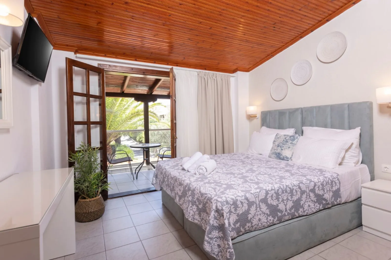 Classic Quadruple Room