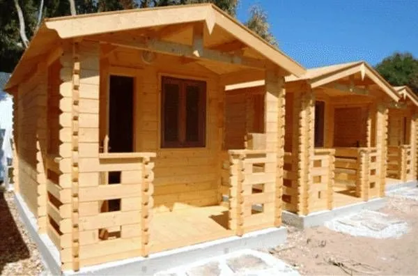 Twin Beach Hut