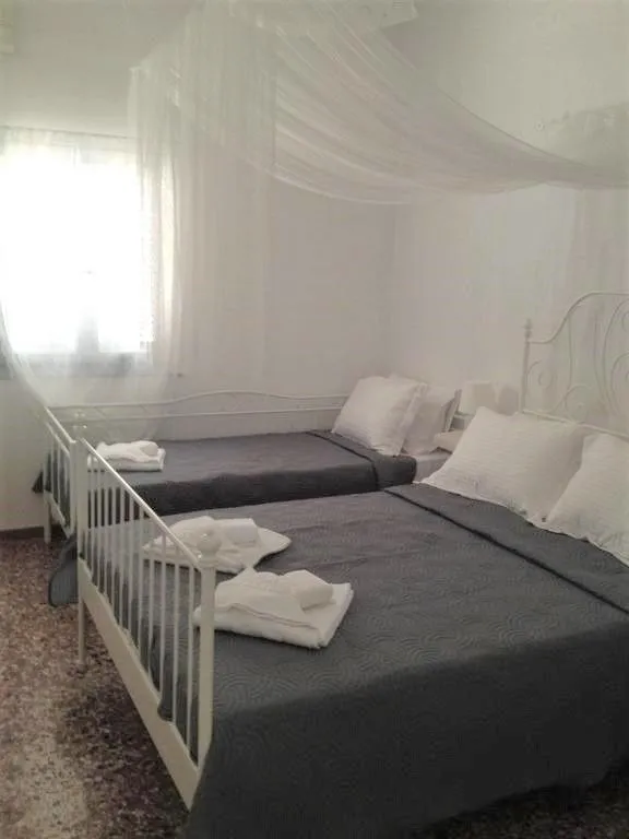 Triple Room | Upper Level