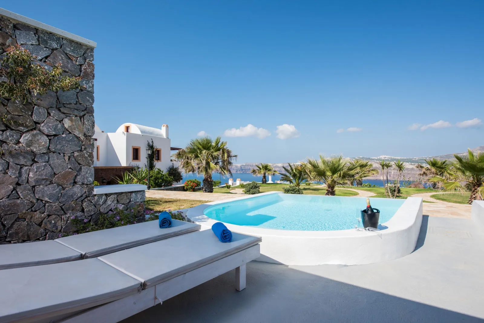 Junior Suite with Private Pool - Garden Sea View