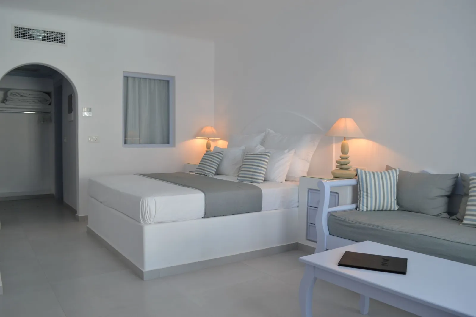 Senior Suite with private pool - Limited Sea View