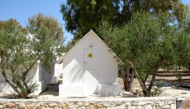 Quadruple Beach Hut