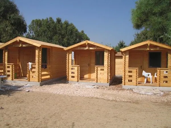 Quadruple Beach Hut