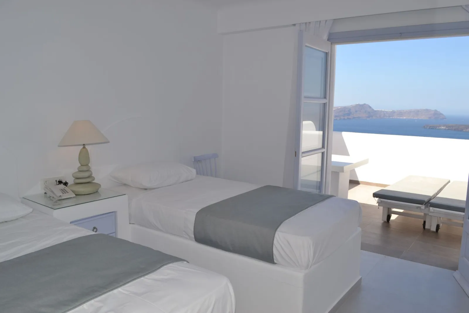 Senior Suite with private pool - Volcano & Sunset Sea View