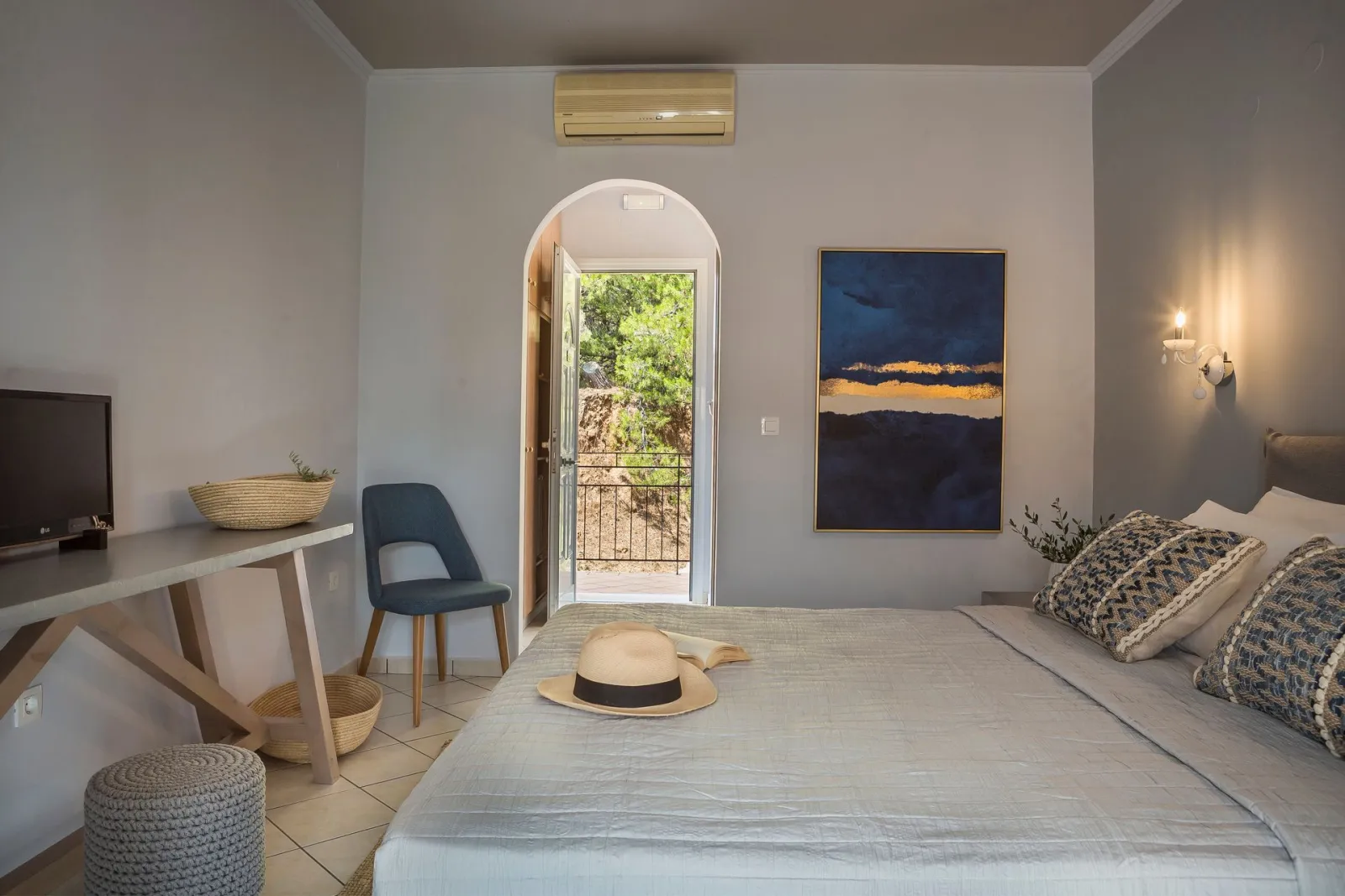 Standard Room with Garden View