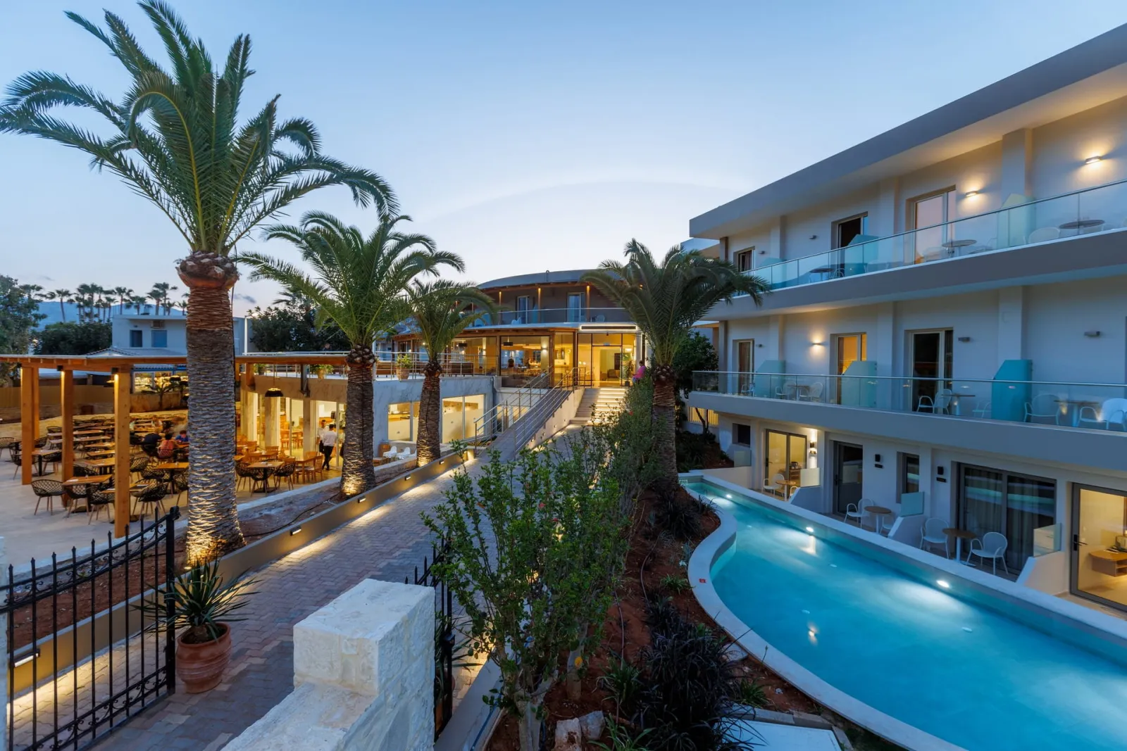 Superior Room with Sharing Pool