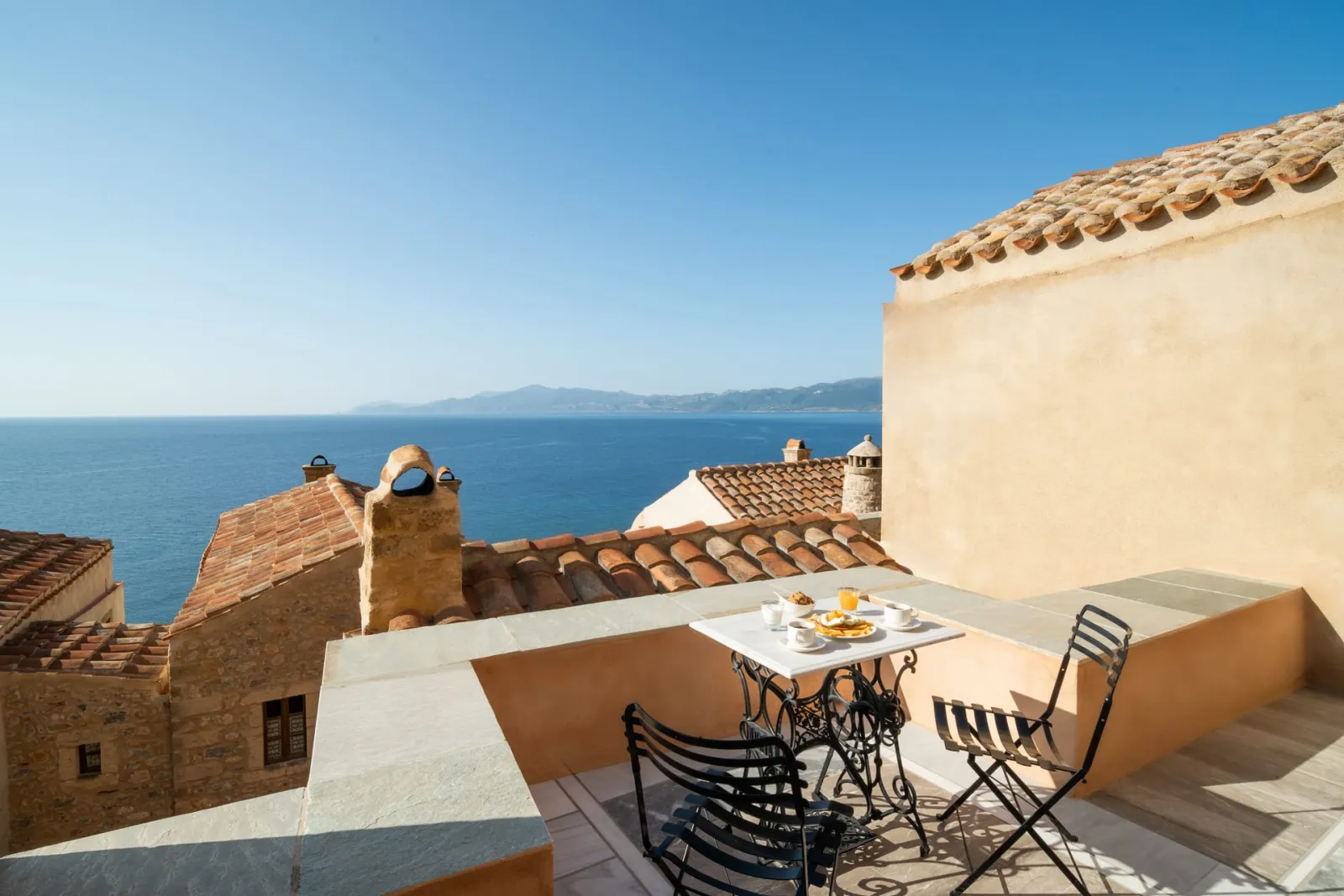 Premium Cave Suite with Balcony