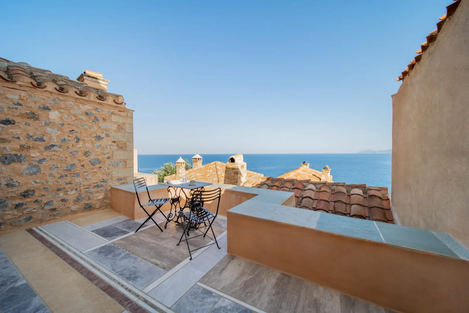 Premium Cave Suite with Balcony
