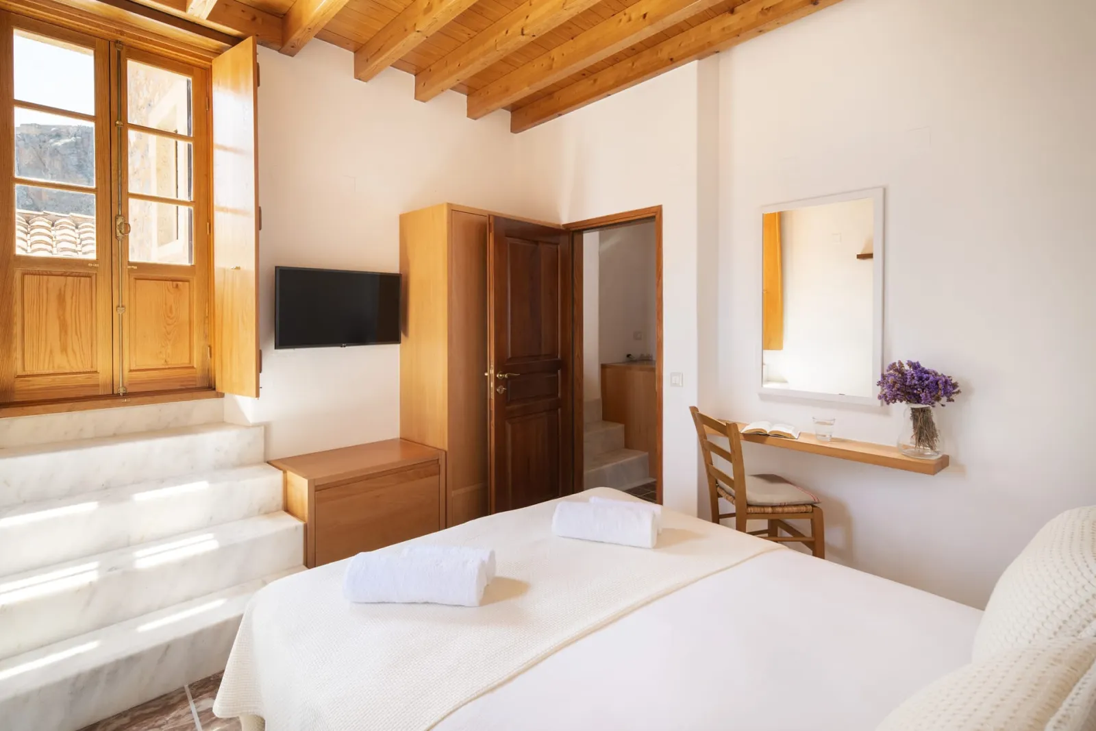 Split-Level Suite with Balcony