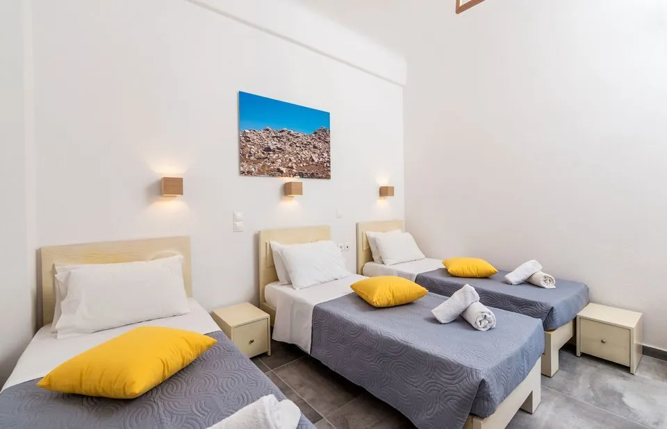 Triple Room
