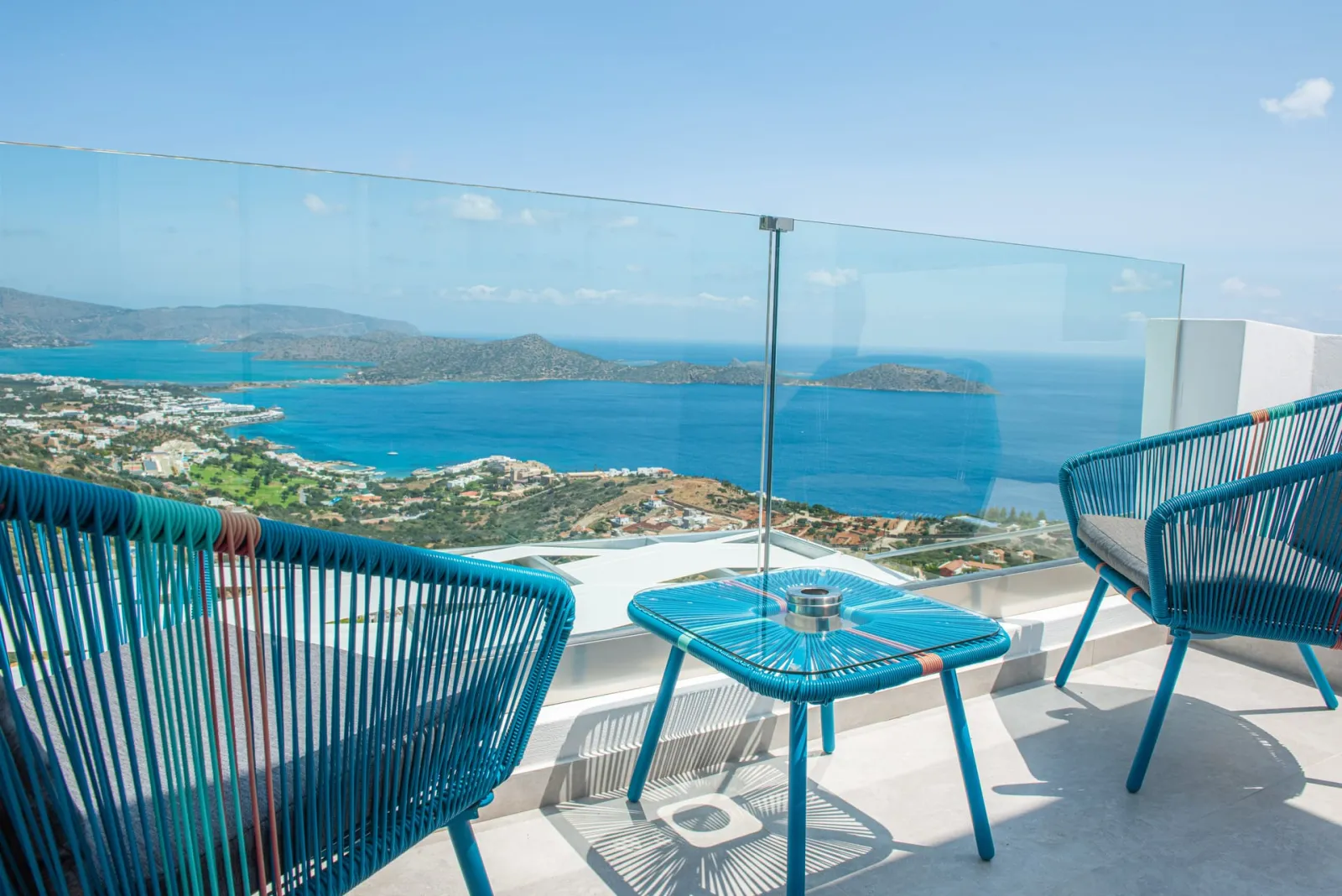 Junior Suite with Private Outdoor Jacuzzi and Sea View