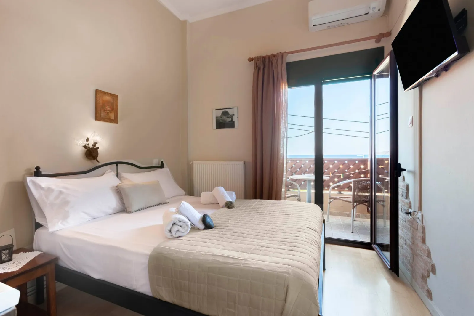 Petite Double Studio | Sea View [13 m²]