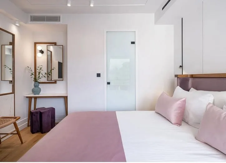 Petite Double Room
