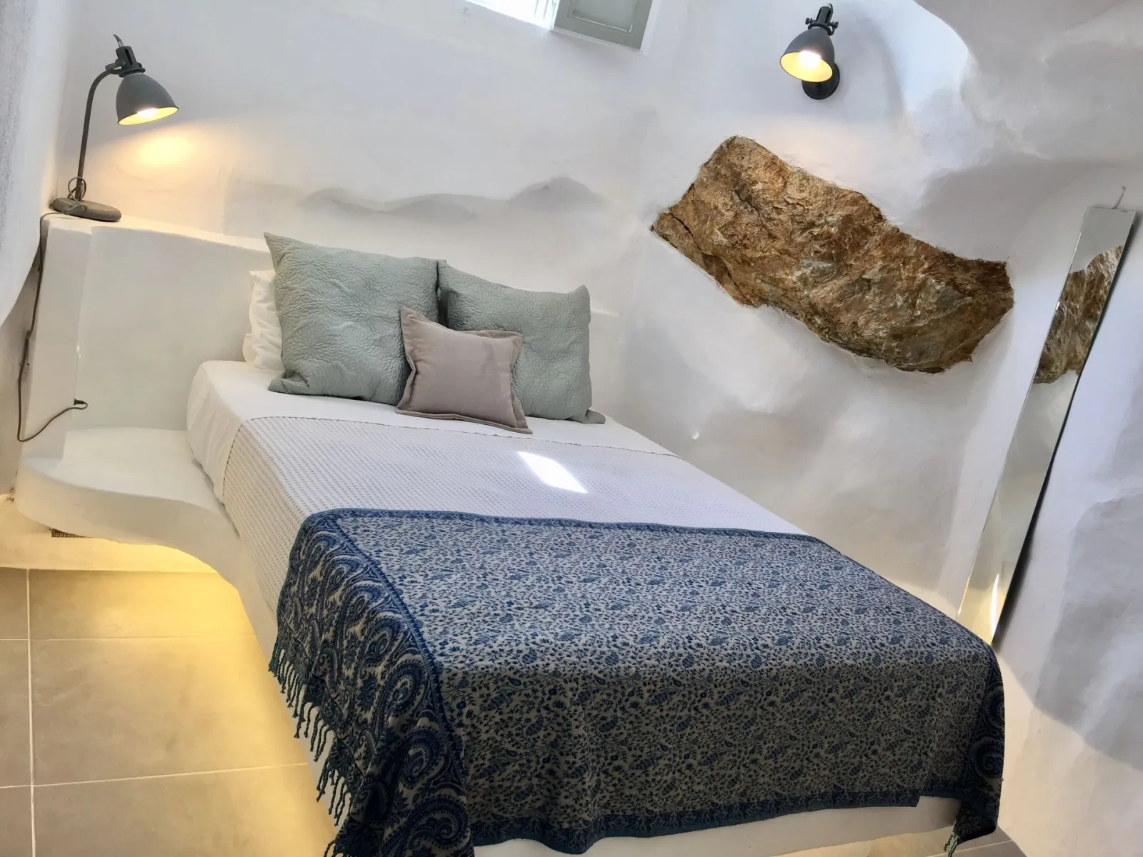 Thira Villa
