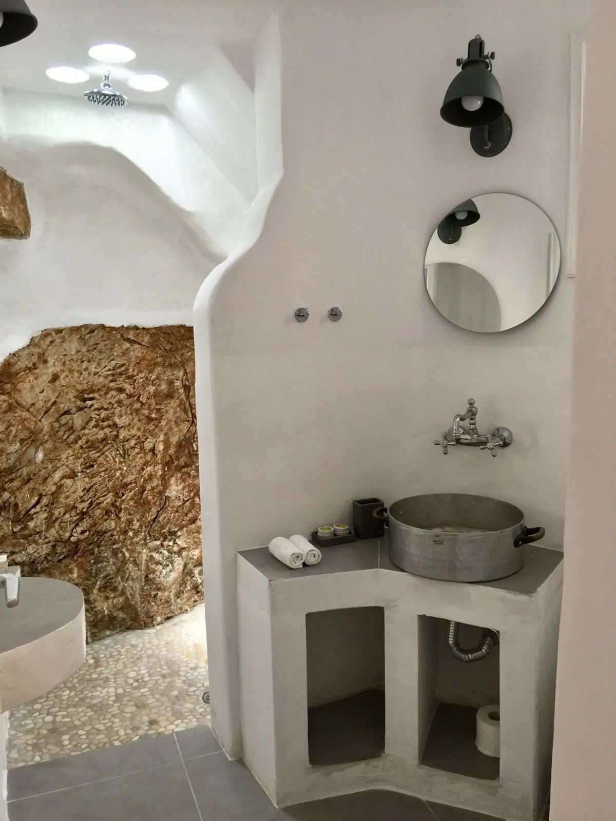 Thira Villa