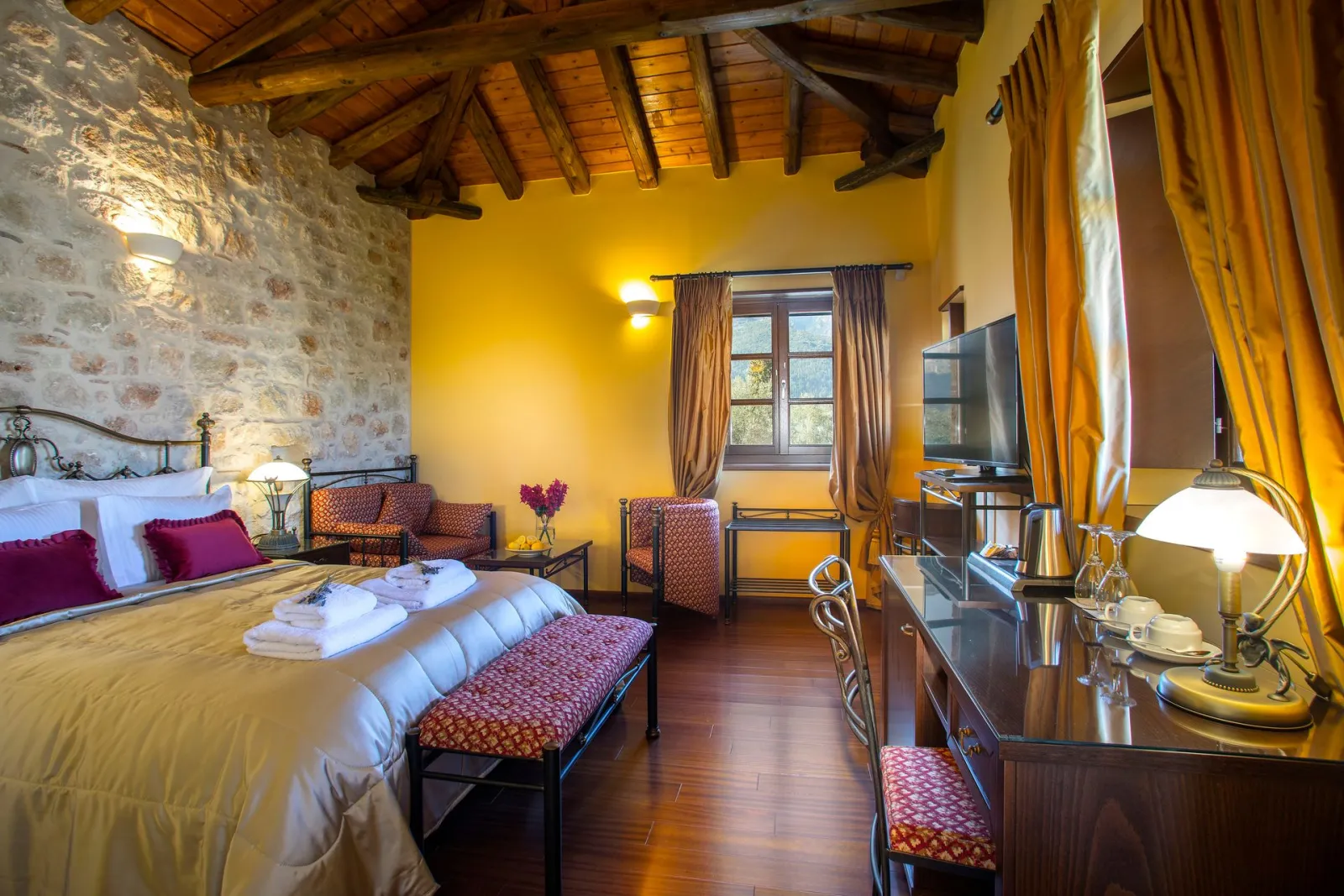Standard Double Room with Mountain View