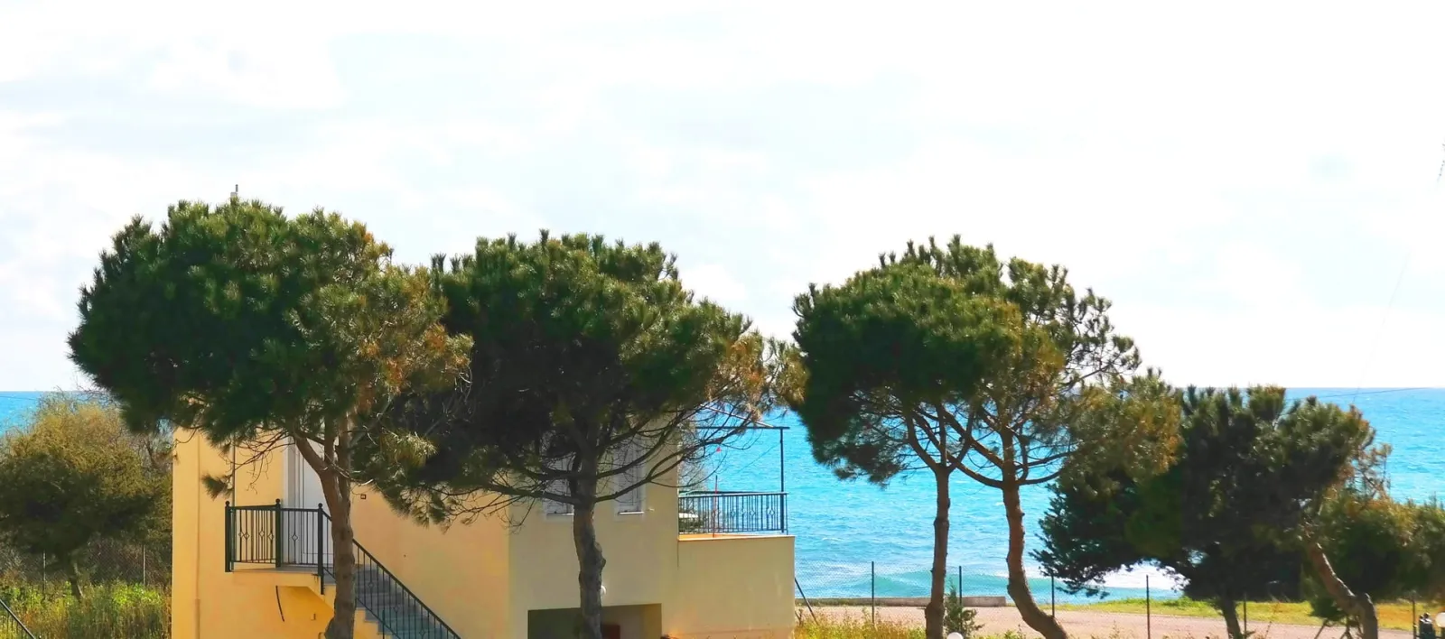 VILLA SEA FRONT