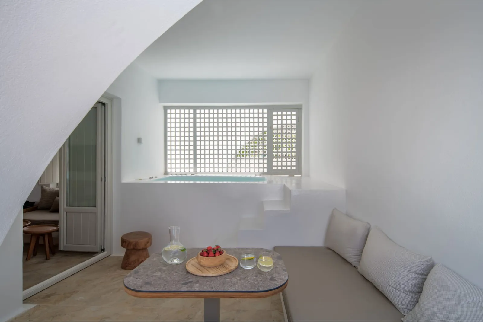 Luxury Suite with Outdoor Hot Tub