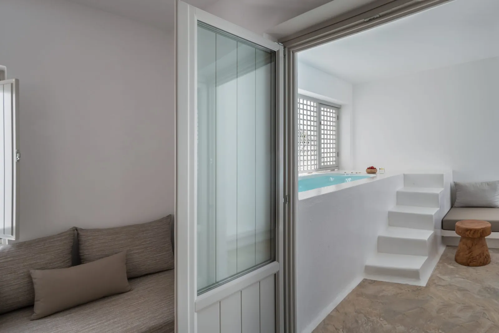 Luxury Suite with Outdoor Hot Tub