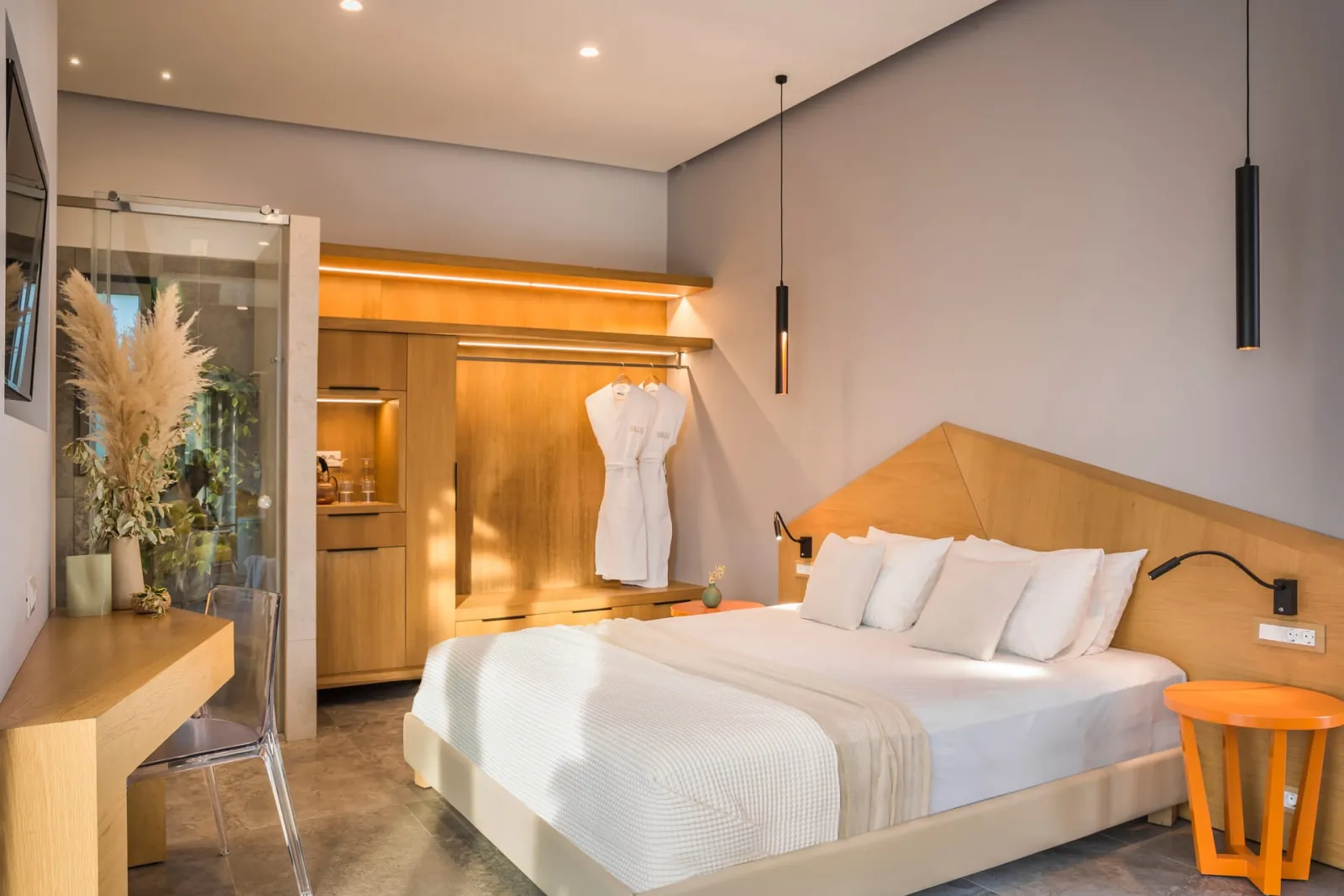 Honeymoon Suite