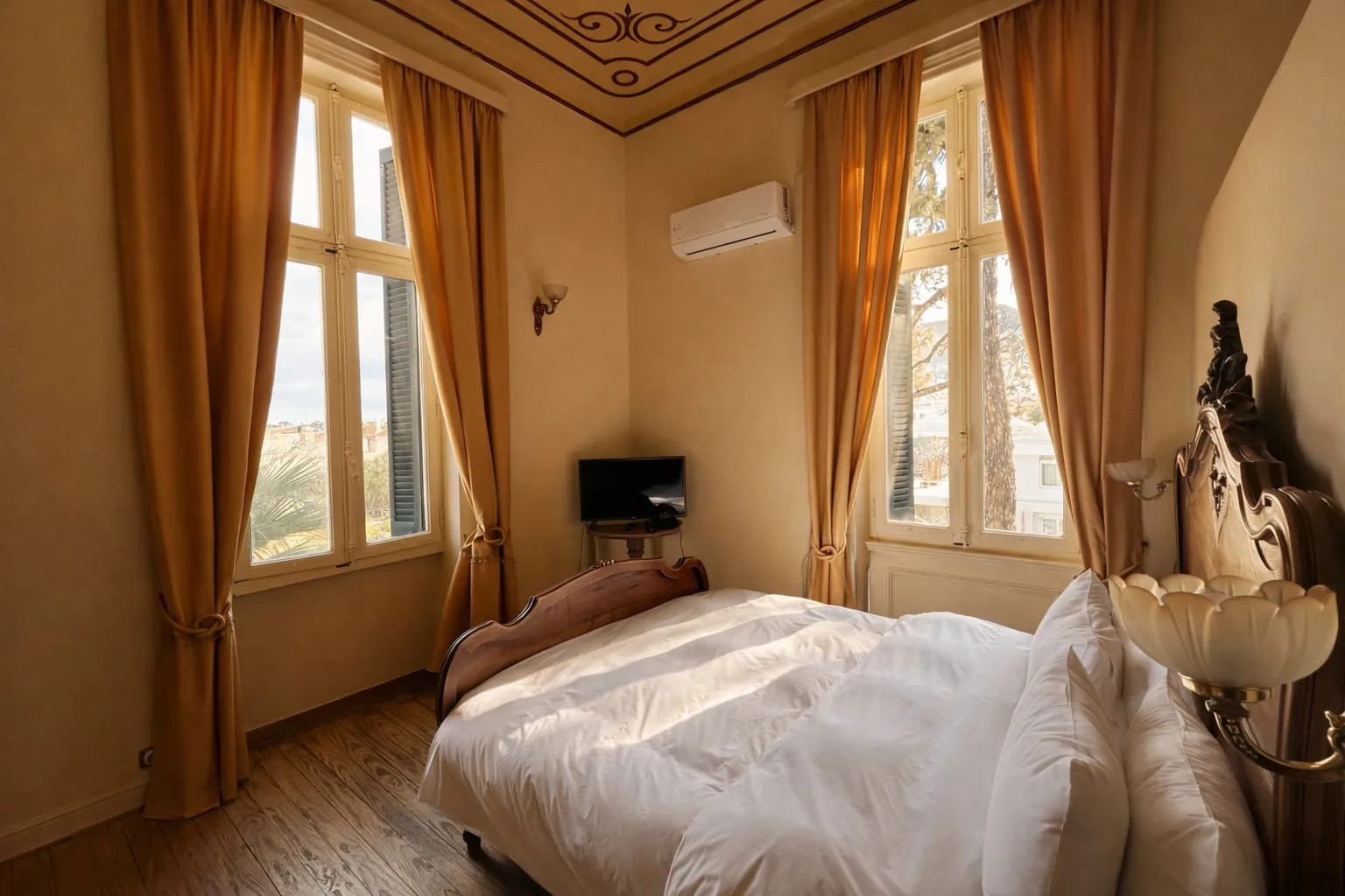 Mansion Junior Suite with Partial Sea View