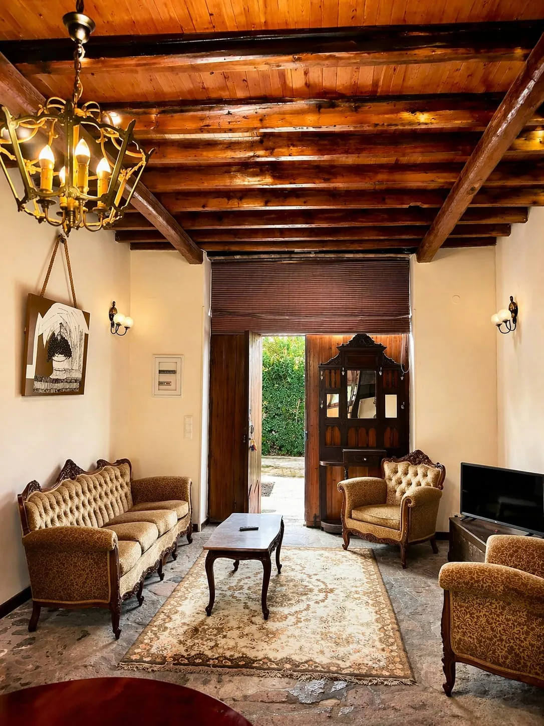 Mansion Cottage - Split Level with Patio