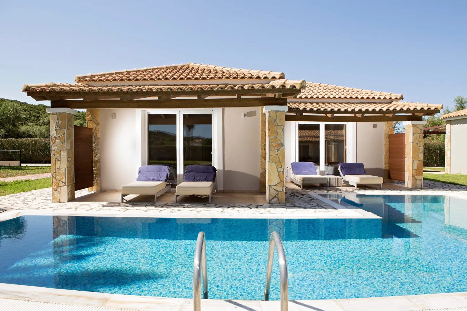 Superior Bungalow Sharing Pool 45 sq.m.