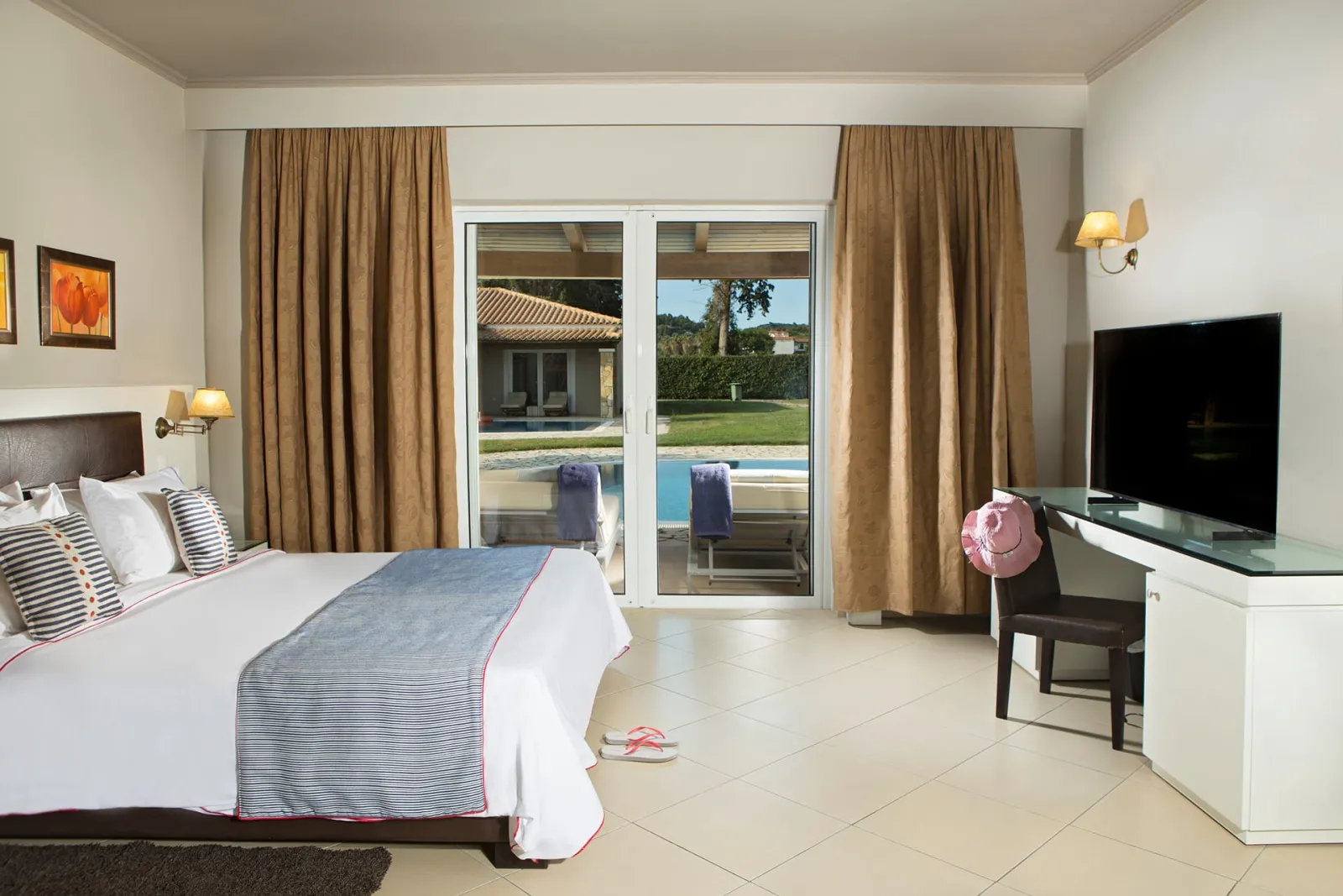 Superior Bungalow Sharing Pool 45 sq.m.