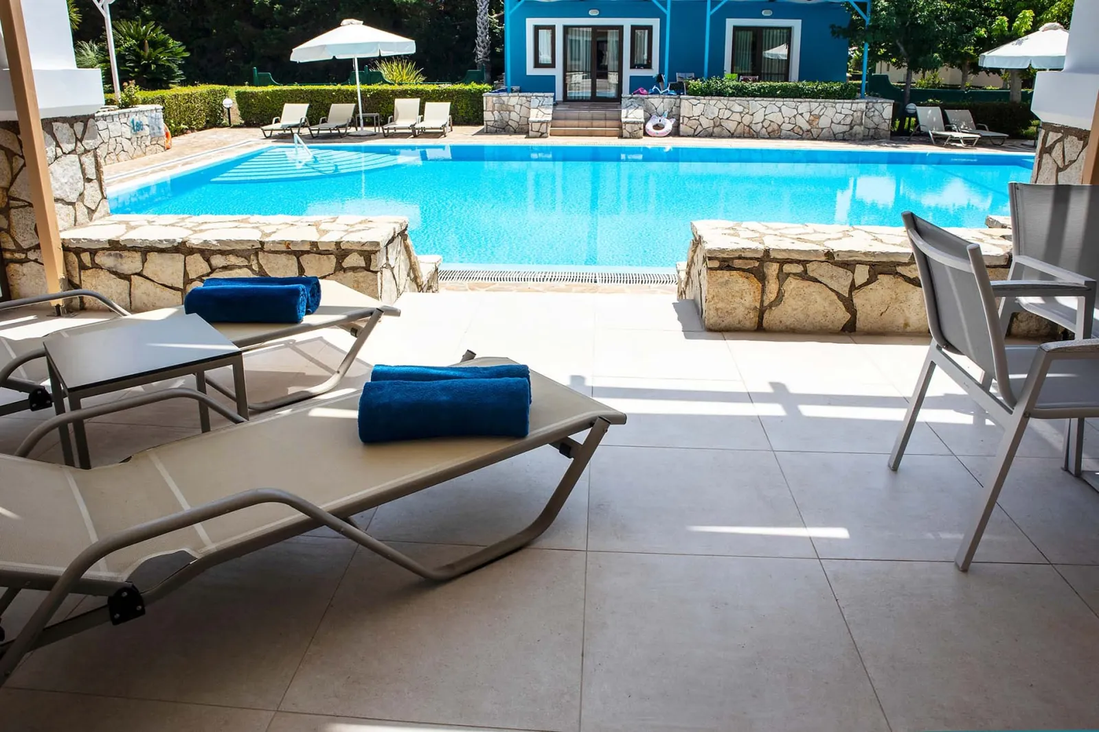 Family Apartment Sharing Pool