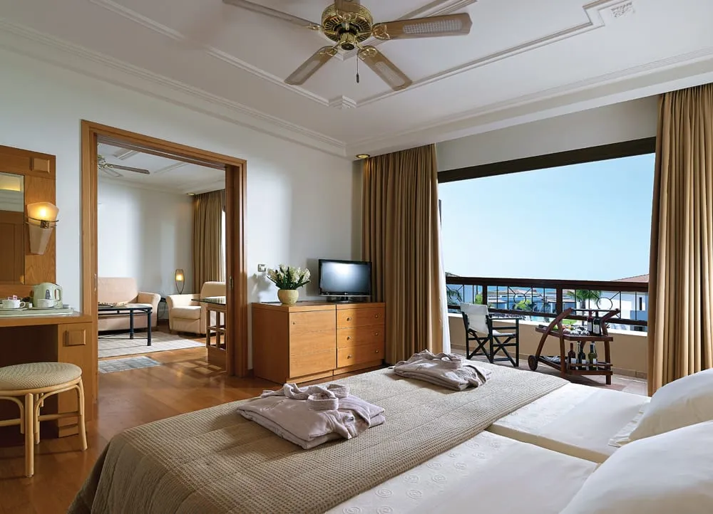 Main Building Suite Pool Front or Sea View
