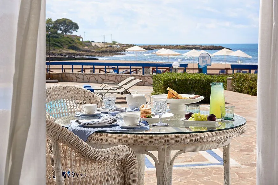 Sea Front Suite Sharing Pool