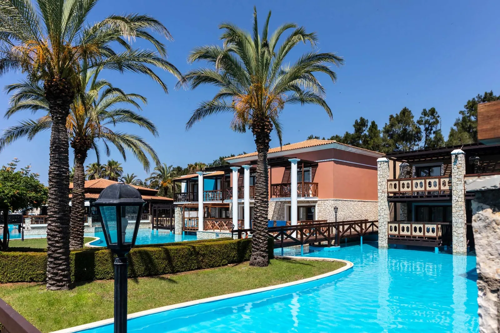 Maisonnette with Sharing Pool