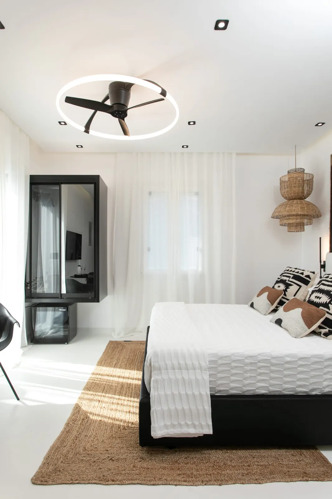 Deluxe Sea View Suite with Outdoor Hot Tub