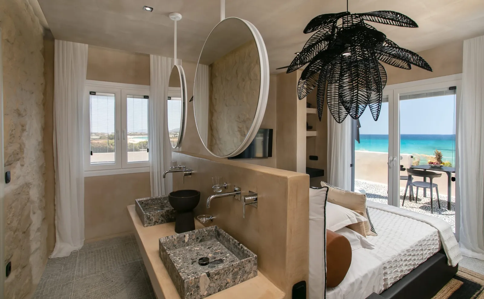 Diamond 2 Bedroom Sea View Residence with Outdoor Hot Tub