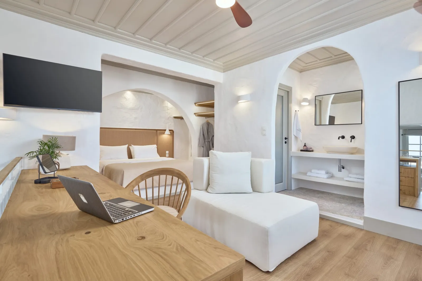 Evropi Presidential Suite