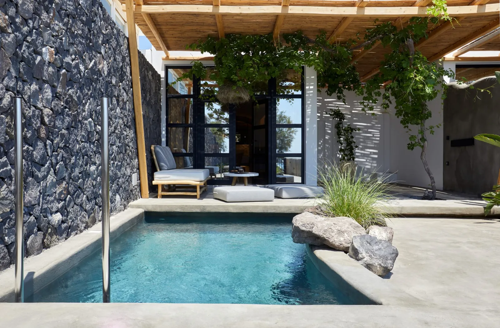 Avramiea Suite | walk out Sea View patio  with Private Heated Pool