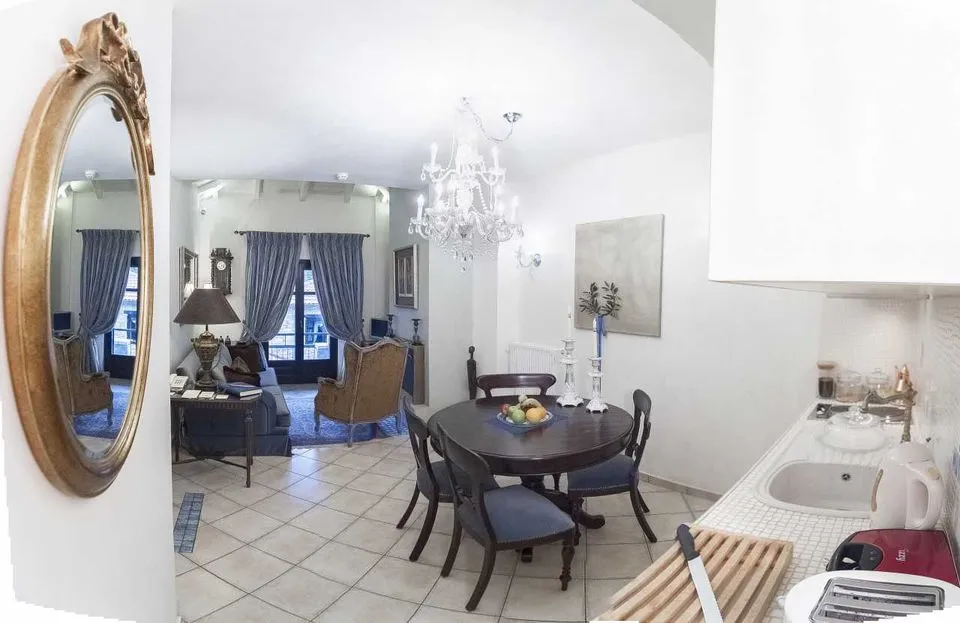 Luxury Suite with Mountain View (2 Bathrooms)