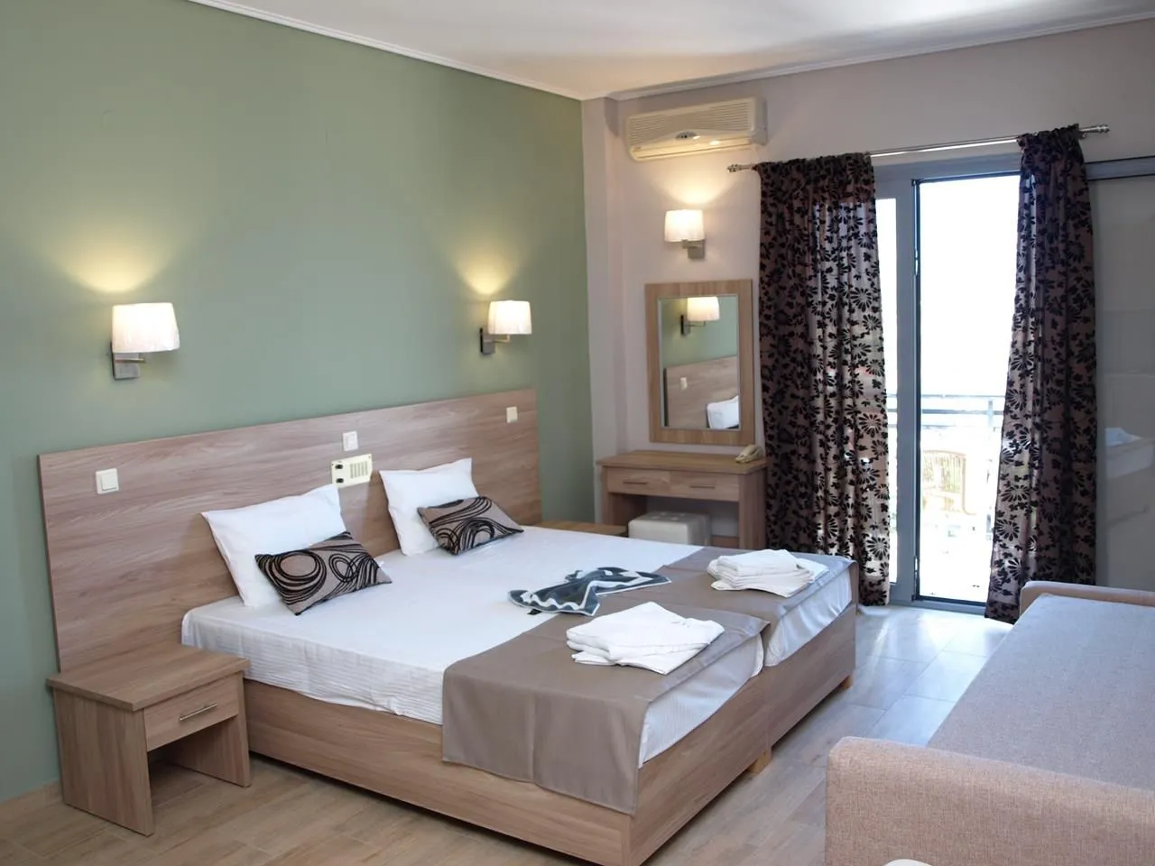 One Room Suite Sea View