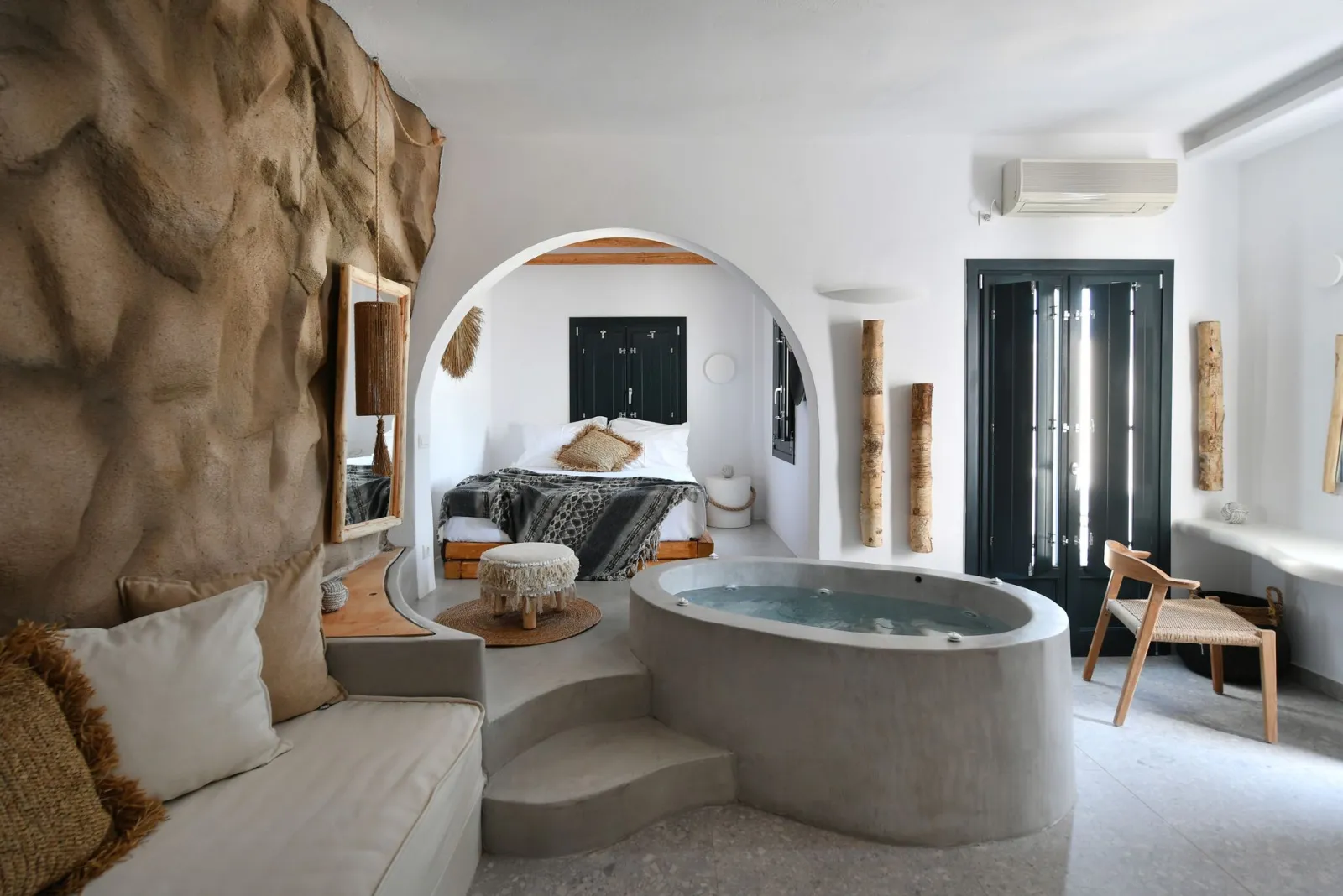 Upbeat Spa Suite Side Sea View