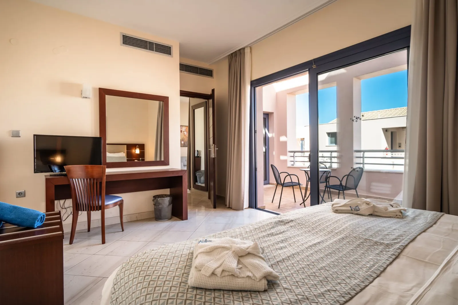 Suite with Garden View