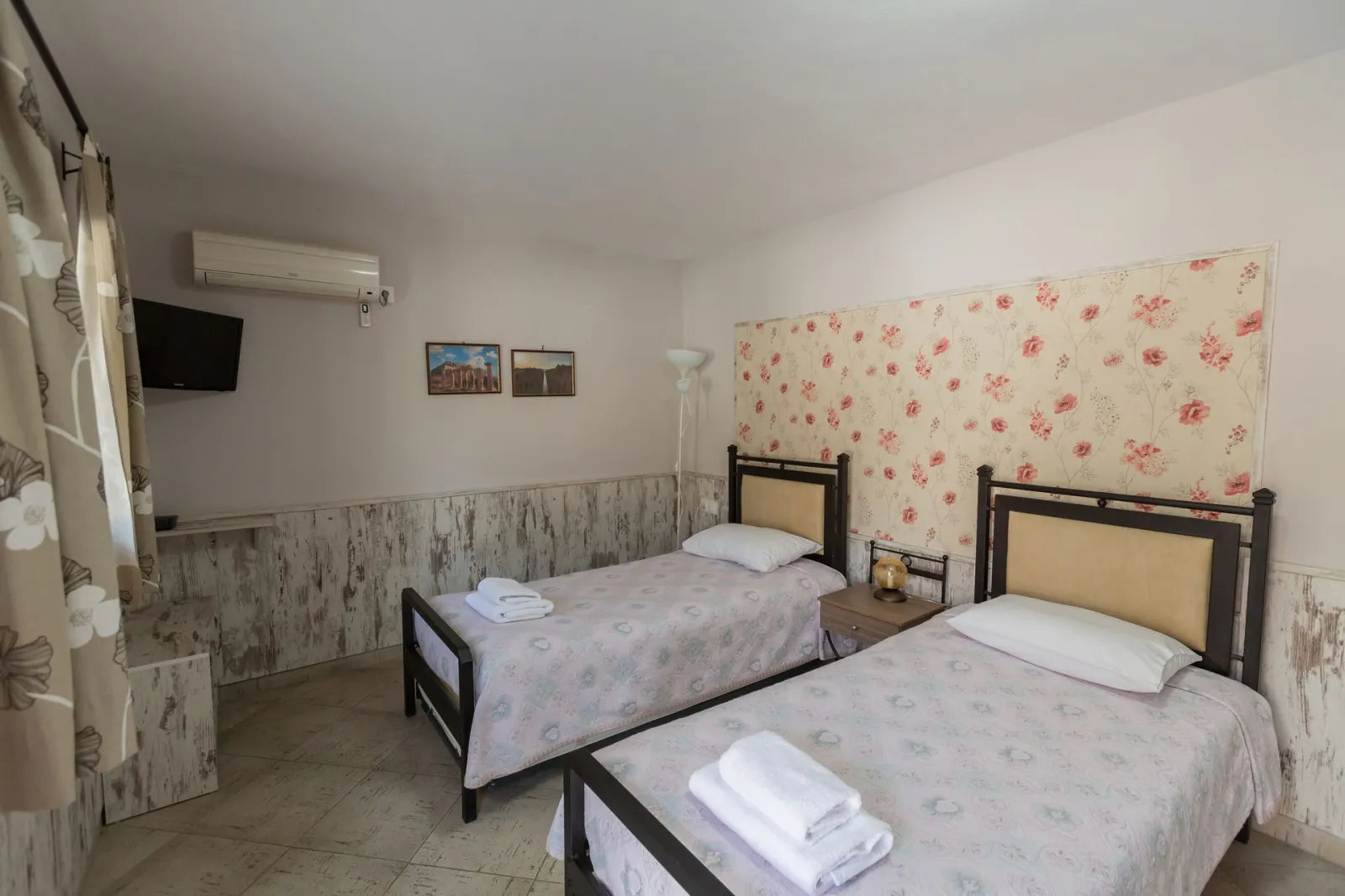 Double Room with Patio Access B1