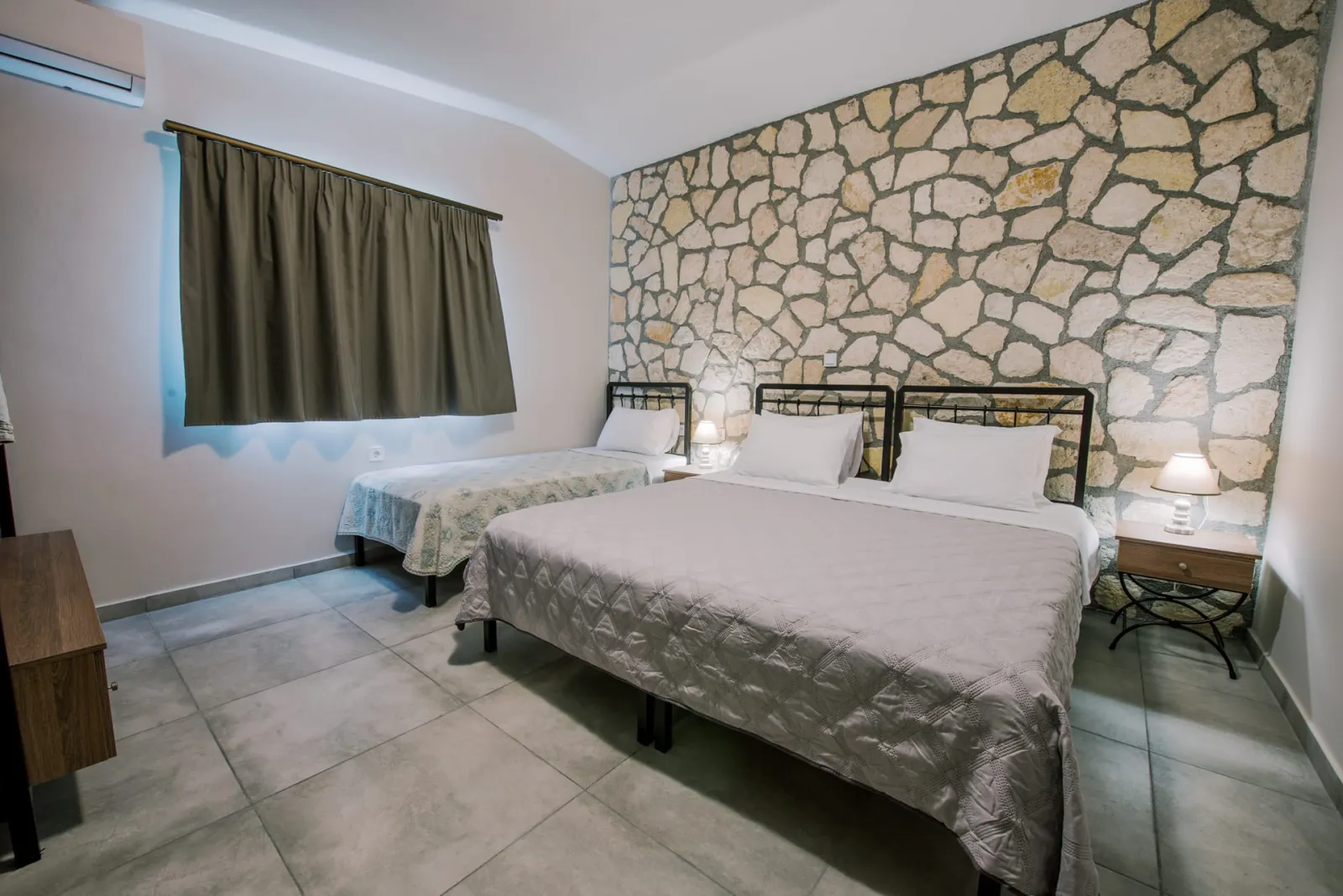 Acrocorinth Studio 5